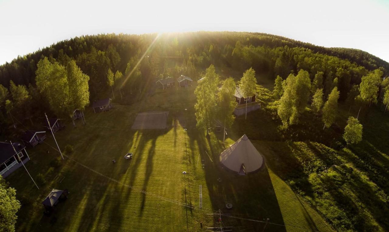 Ulvoe Lakeside Resort Ulvohamn ภายนอก รูปภาพ