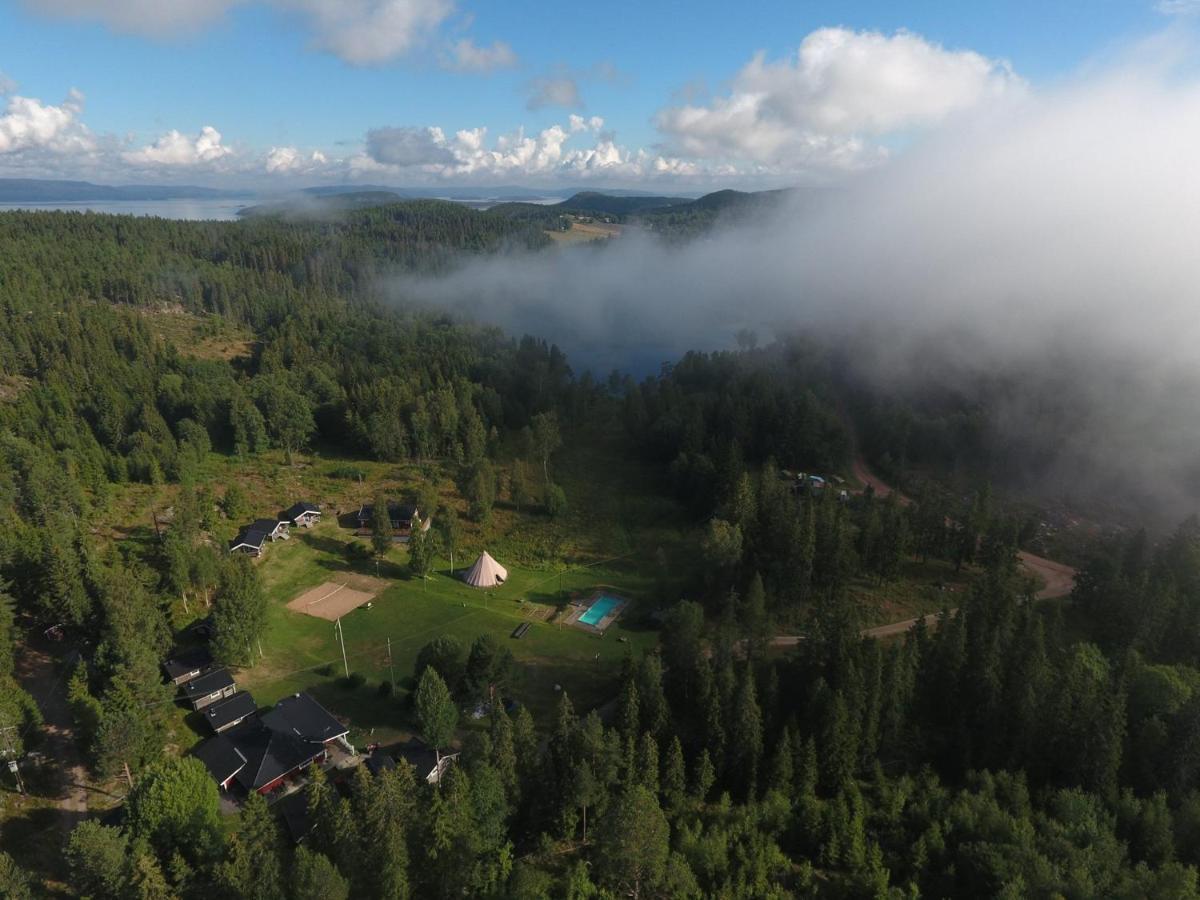 Ulvoe Lakeside Resort Ulvohamn ภายนอก รูปภาพ